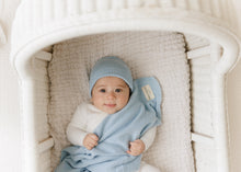 Load image into Gallery viewer, Luxe Collection 100% Organic Cotton Luxury Knit Baby Blanket + Hat Set with Gift Box