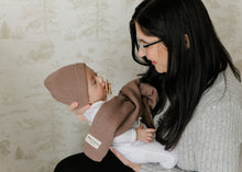 Load image into Gallery viewer, Luxe Collection 100% Organic Cotton Luxury Knit Baby Blanket + Hat Set with Gift Box