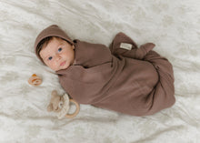 Load image into Gallery viewer, Luxe Collection 100% Organic Cotton Luxury Knit Baby Blanket + Hat Set with Gift Box